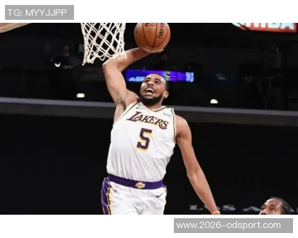 穆雷力竭拼搏全场狂砍34分11板末节独得13分展现超强韧性 穆雷力竭拼搏全场狂砍34分11板末节独得13分展现超强韧性