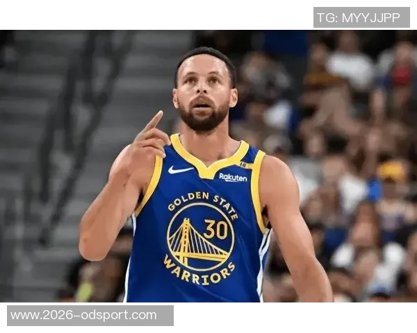 拼尽全力库里三分球表现惊艳全场独得38分却难阻球队失利