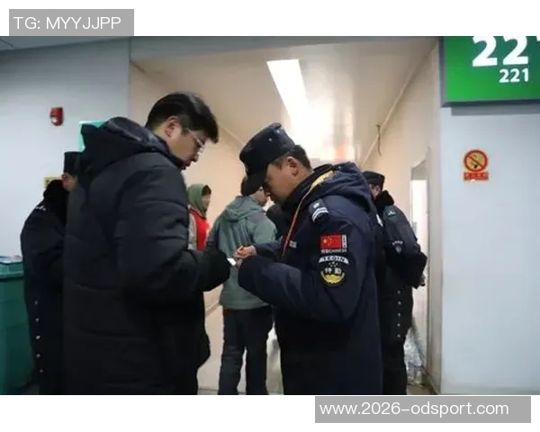 北京至苏州球迷专列启航7000名球迷齐聚足协杯决赛盛况