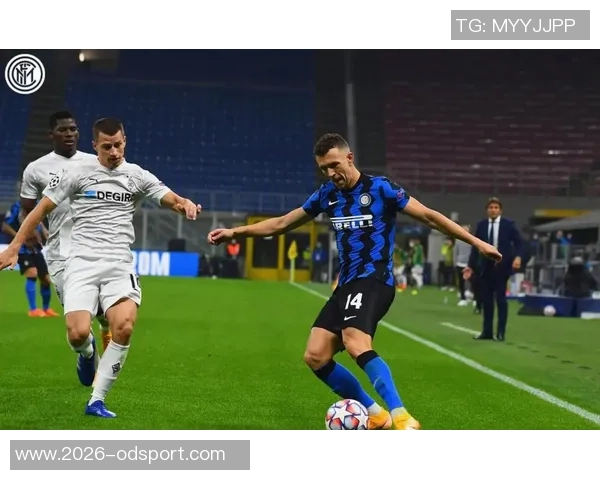 埃因霍温主帅确认佩里西奇将留队消除与国米的转会传闻